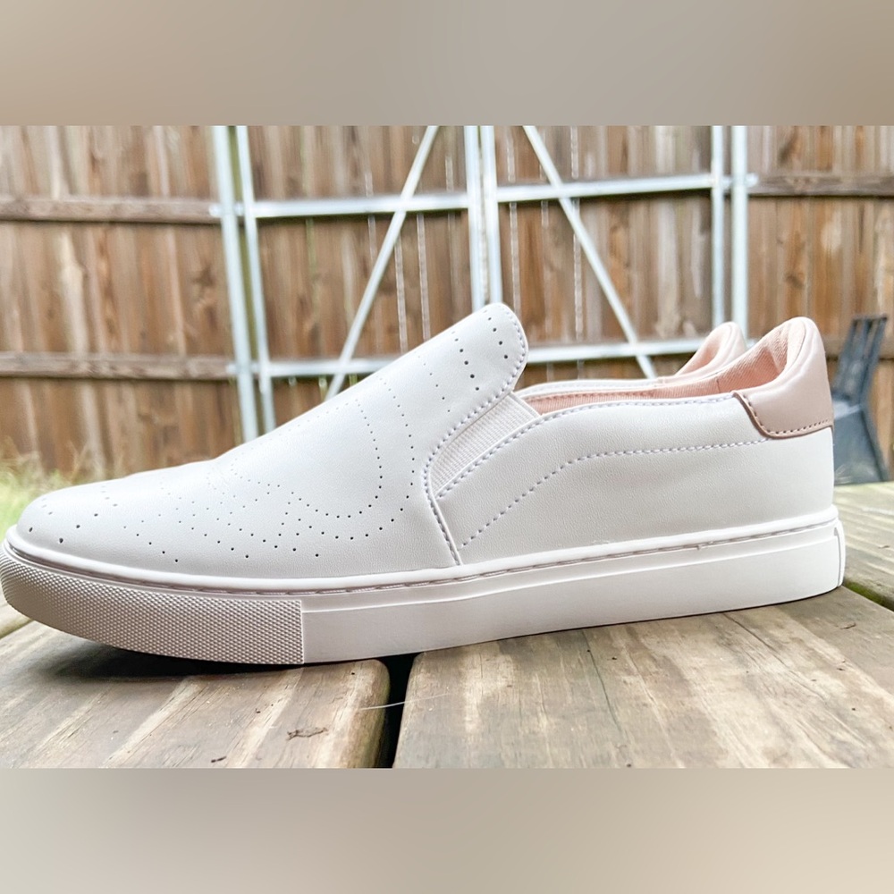 Kate Spade Women's Perforated White & Pink Leather Slip-On Sneakers. Comfortcore - Picture 9 of 16